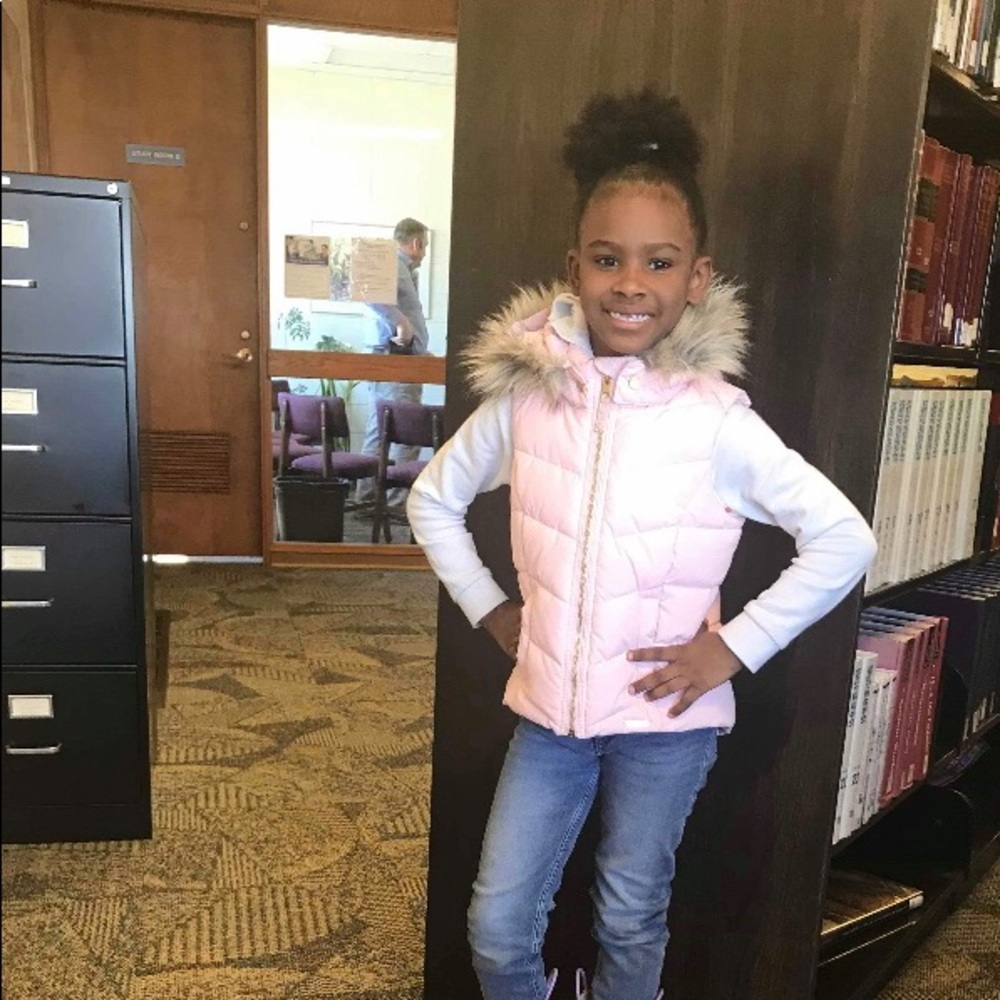 Meet your Posher, Mina